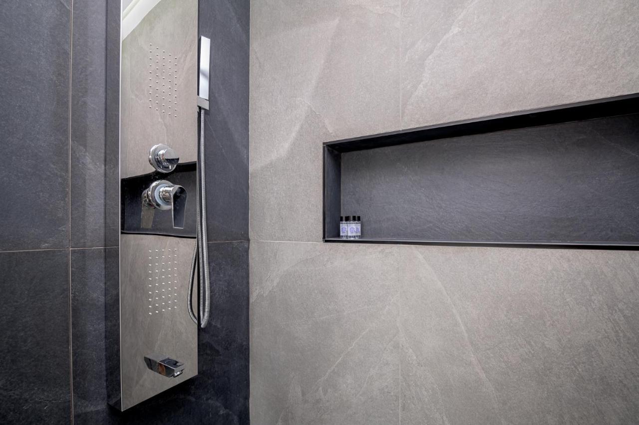 Alexandra's Comfort By Homebrain Apartment *