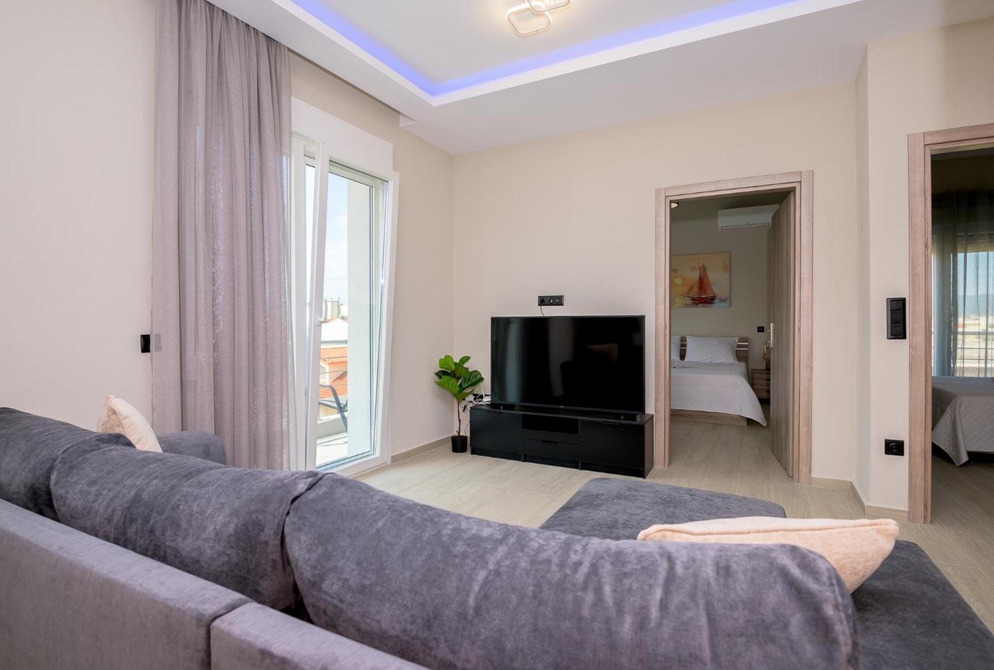 Apartment Alexandra's Comfort By Homebrain *